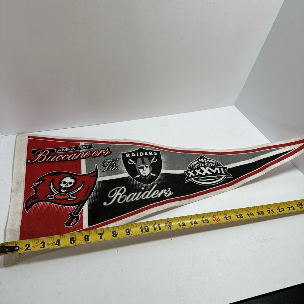 NFL Oakland Raiders Vintage Defunct Super Bowl XXXVII Style #2 Football‎ Pennant